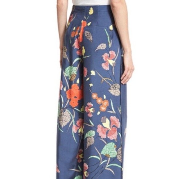 Diane von Furstenberg Silk Blend Wide Leg Trousers Floral Printed Blue Size 6 - Picture 3 of 9